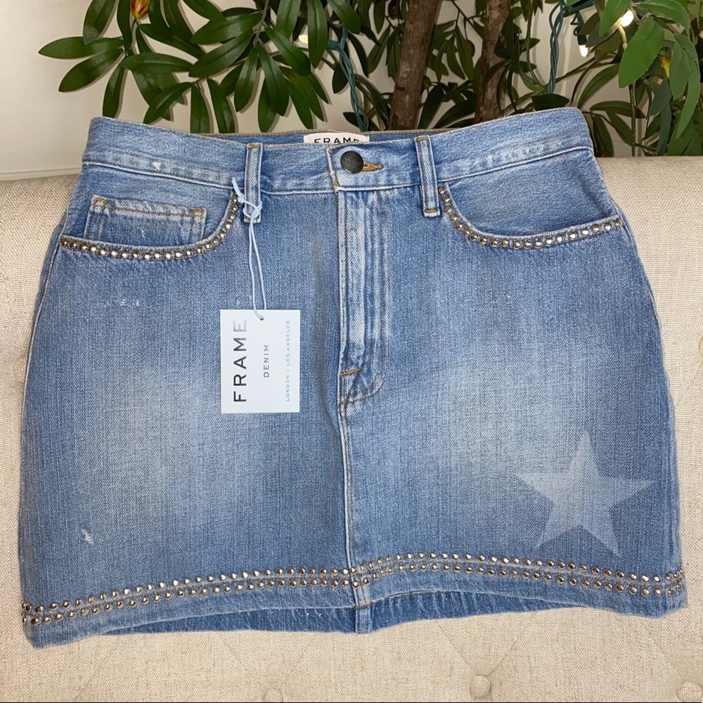 ☘️HP☘️Frame Denim Skirt with Stars